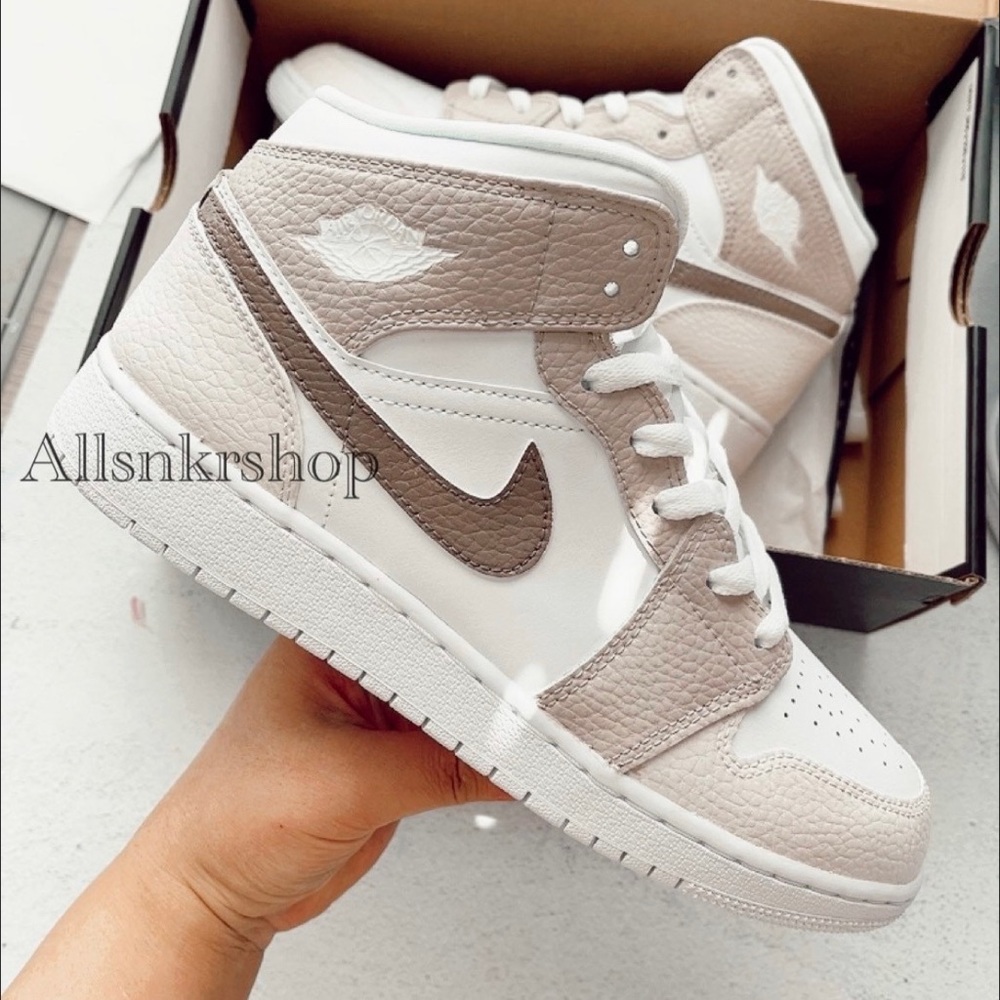 Nike air jordan 1 mid custom brown hand painted - Picture 4 of 5